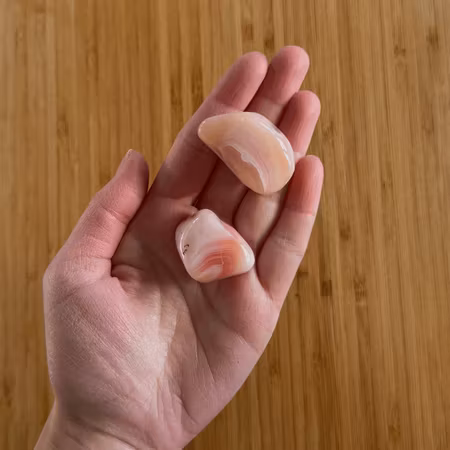 Trumlad Aprikosagat (ojämnheter)