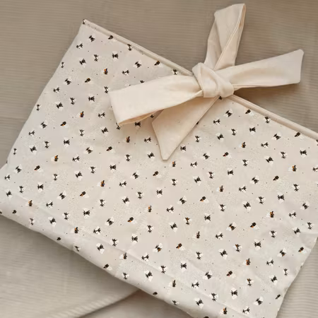 Handsytt Datorfodral - Humlor