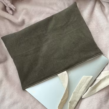 Handsytt Datorfodral - Militärgrön manchester