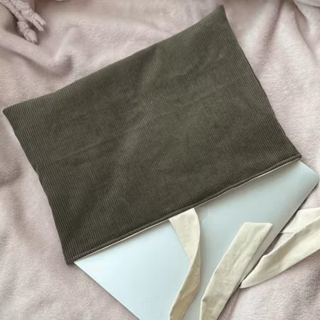 Handsytt Datorfodral - Militärgrön manchester