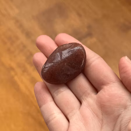 Trumlad Jordgubbskvarts (ojämnheter)