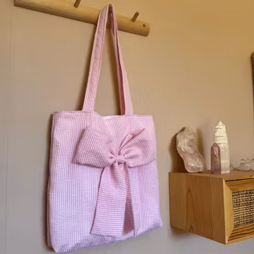 Handsydd Tygpåse Med Rosett - Randig Rosa