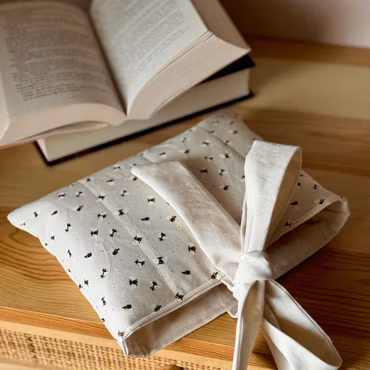 Handsydd Book Sleeve - Humlor