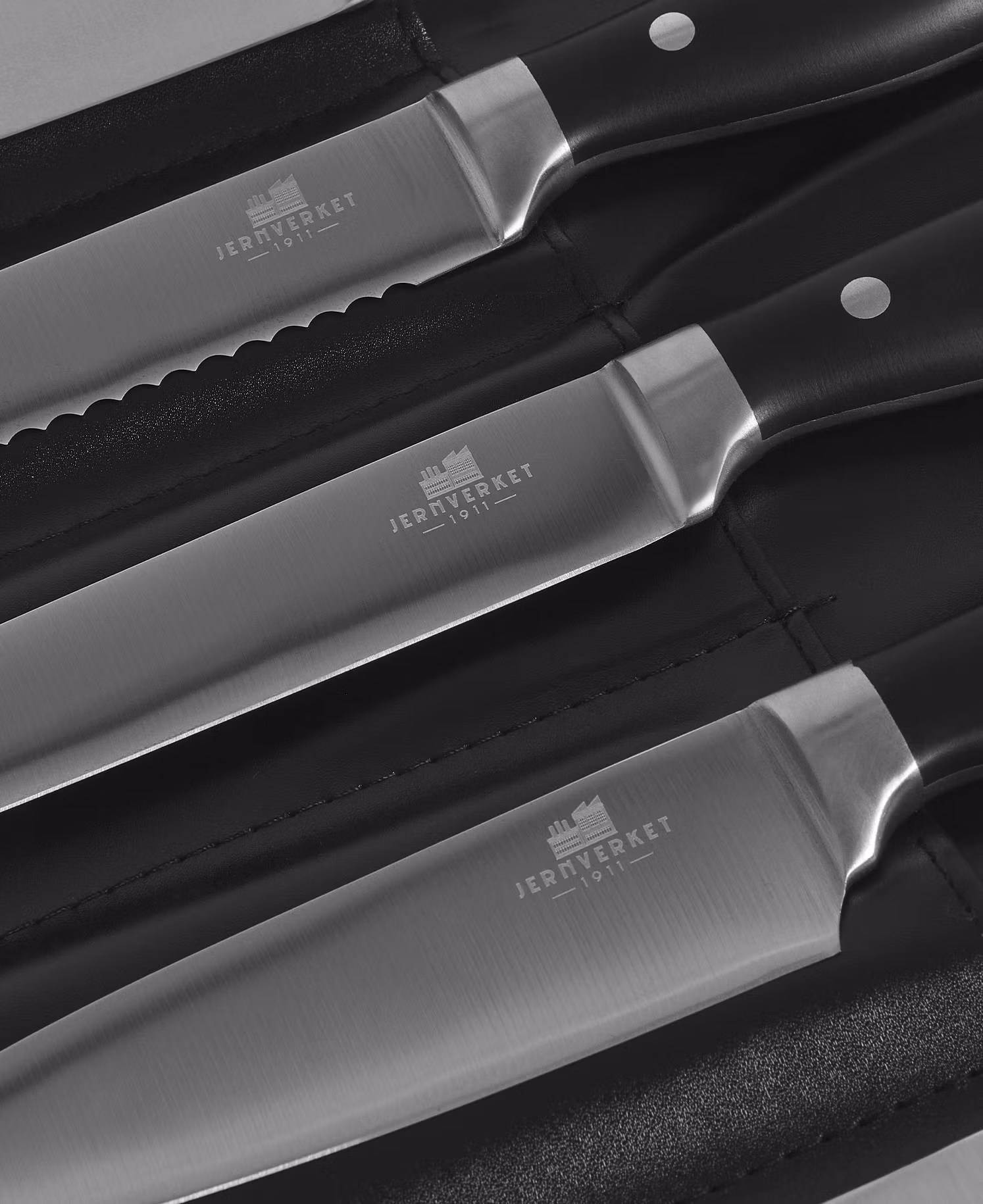 Professionellt Knivset i 6 delar med rullväska - Svart handtag