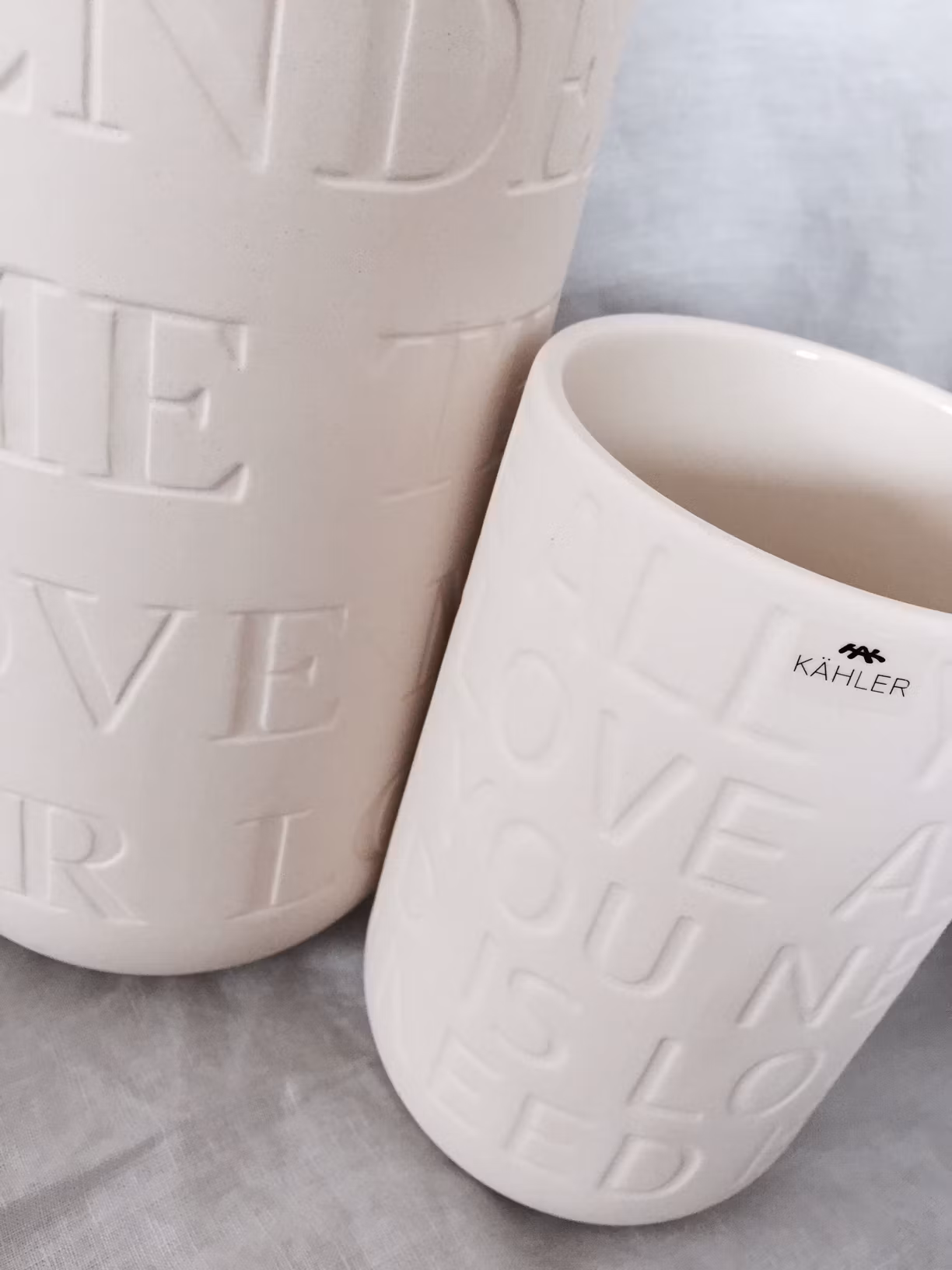 KÄHLER LOVE SONG vase - kalkhvit (H170 mm)