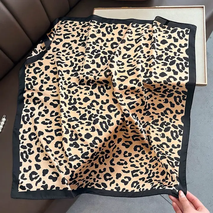 Scarf, leopard