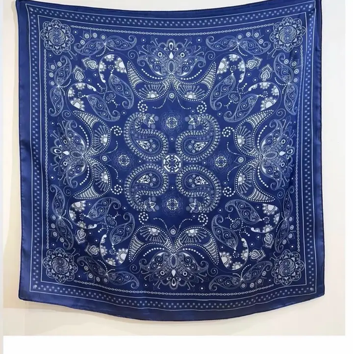 Scarf, blå mönstrad