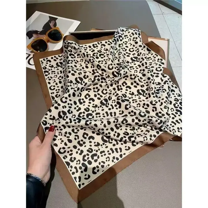 Scarf, leopard