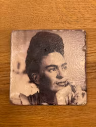 Marmorunderlägg Frida Kahlo