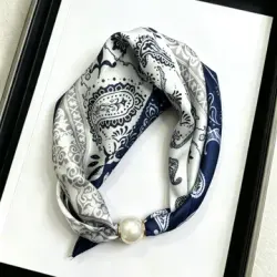 Scarf med magnetfäste