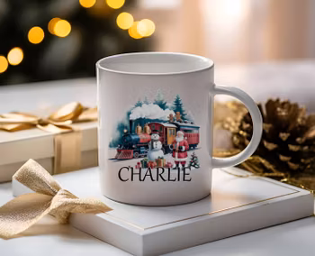 Mugg Jul på tågstation med valfritt namn