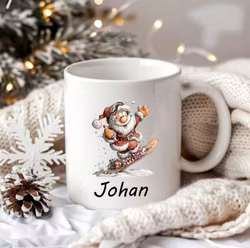 Mugg tomte på snowboard