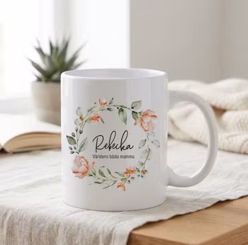 Mugg aprikos blomkkrans med namn och världens bästa mamma