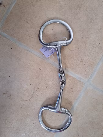 Bett, 13,5 cm