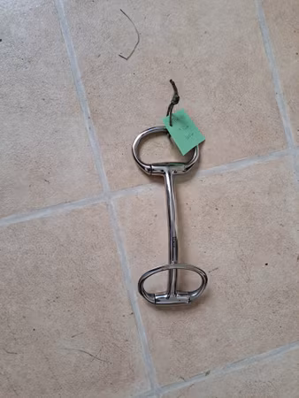 Bett, 13,5 cm