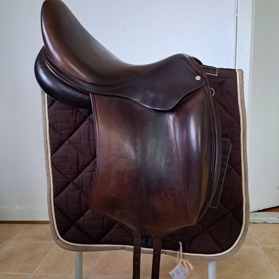 Dressyrsadel, Macel, 17,5 tum, mörkbrun