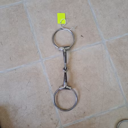 Bett, 12,5 cm