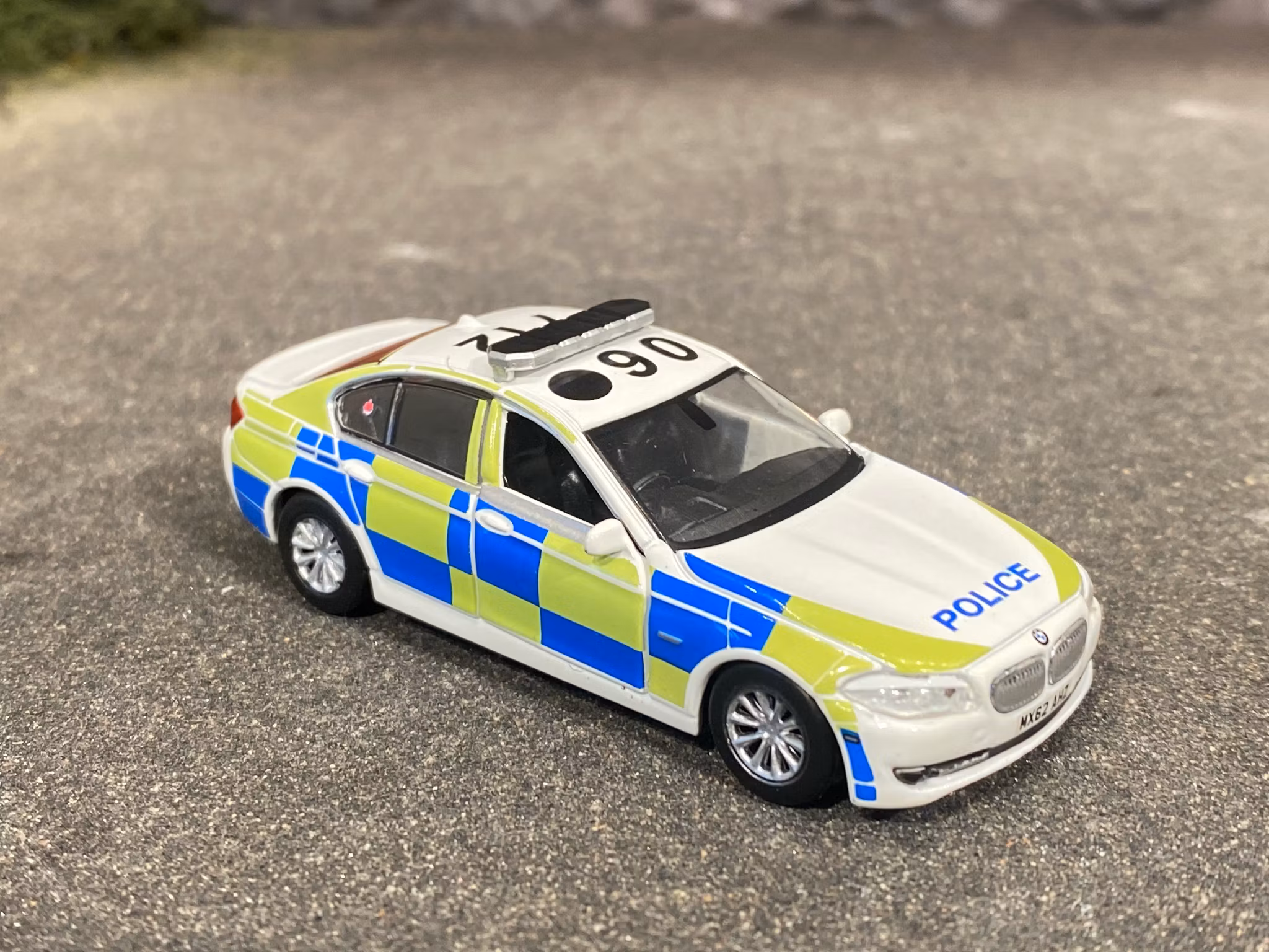 Skala 1/64 - BMW 5 Series F10 Greater Manchester Police fr Tiny - Fotoexemplar