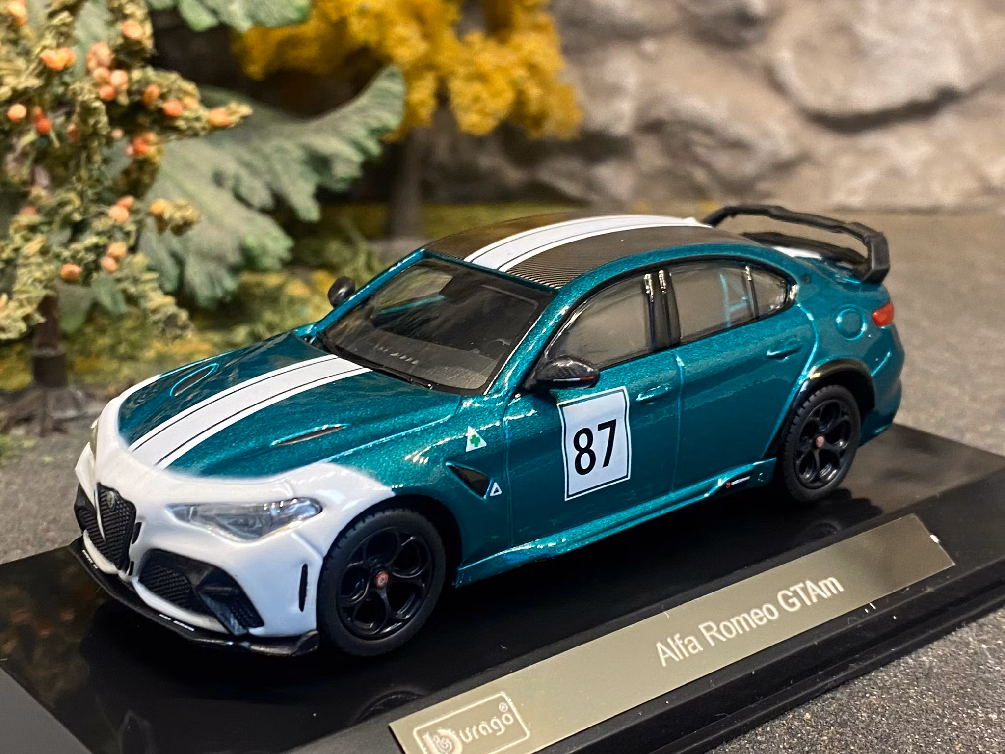 Skala 1/43 Alfa Romeo GTAm, fr Bburago "Race"