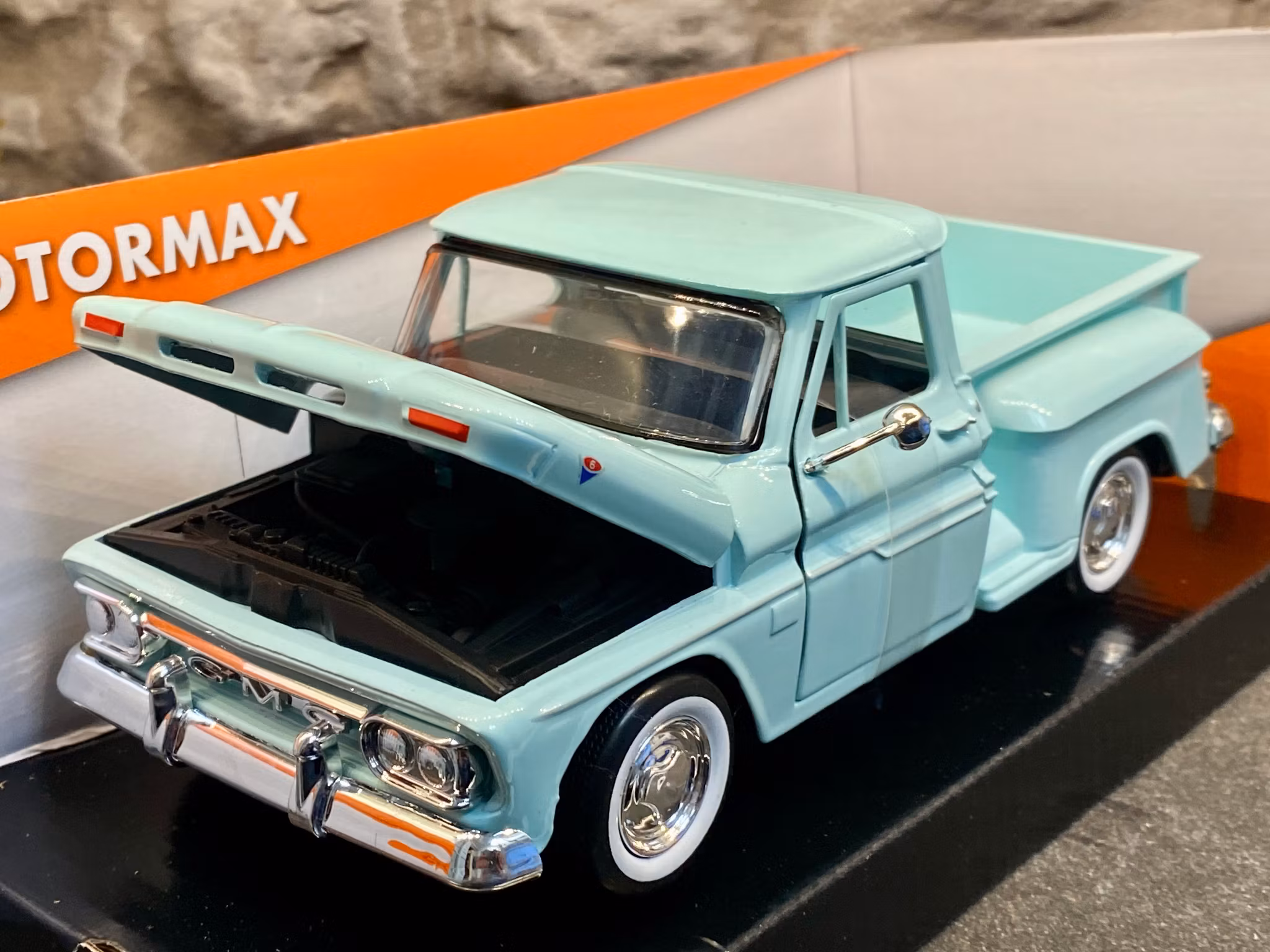 Skala 1/24: Skrot?/Scrap? 1966 GMC C1000 Fenderside Pickup, Mintgreen fr Motormax