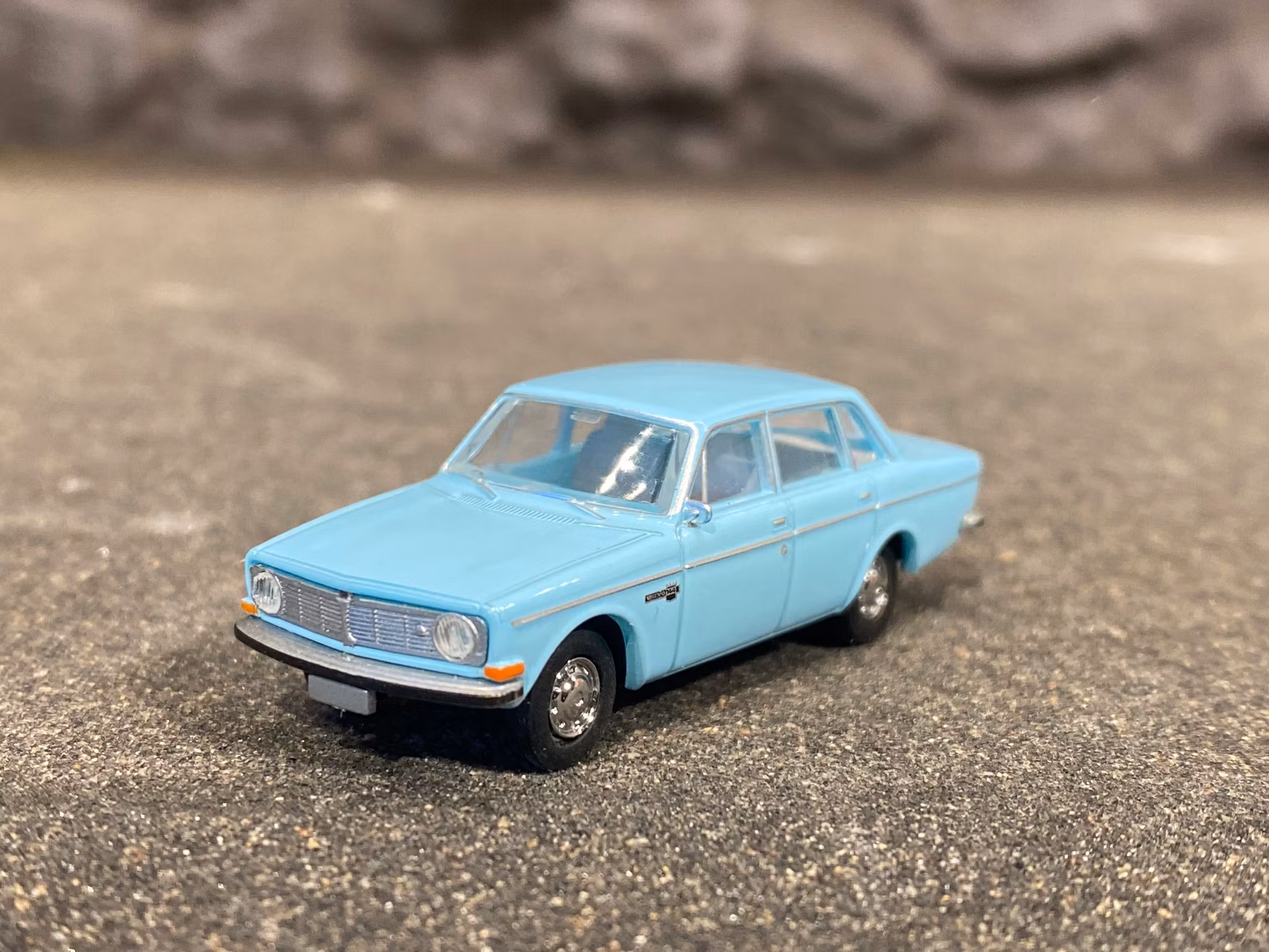 Skala 1/87 H0 - Volvo 144 (140), Light blue fr Brekina