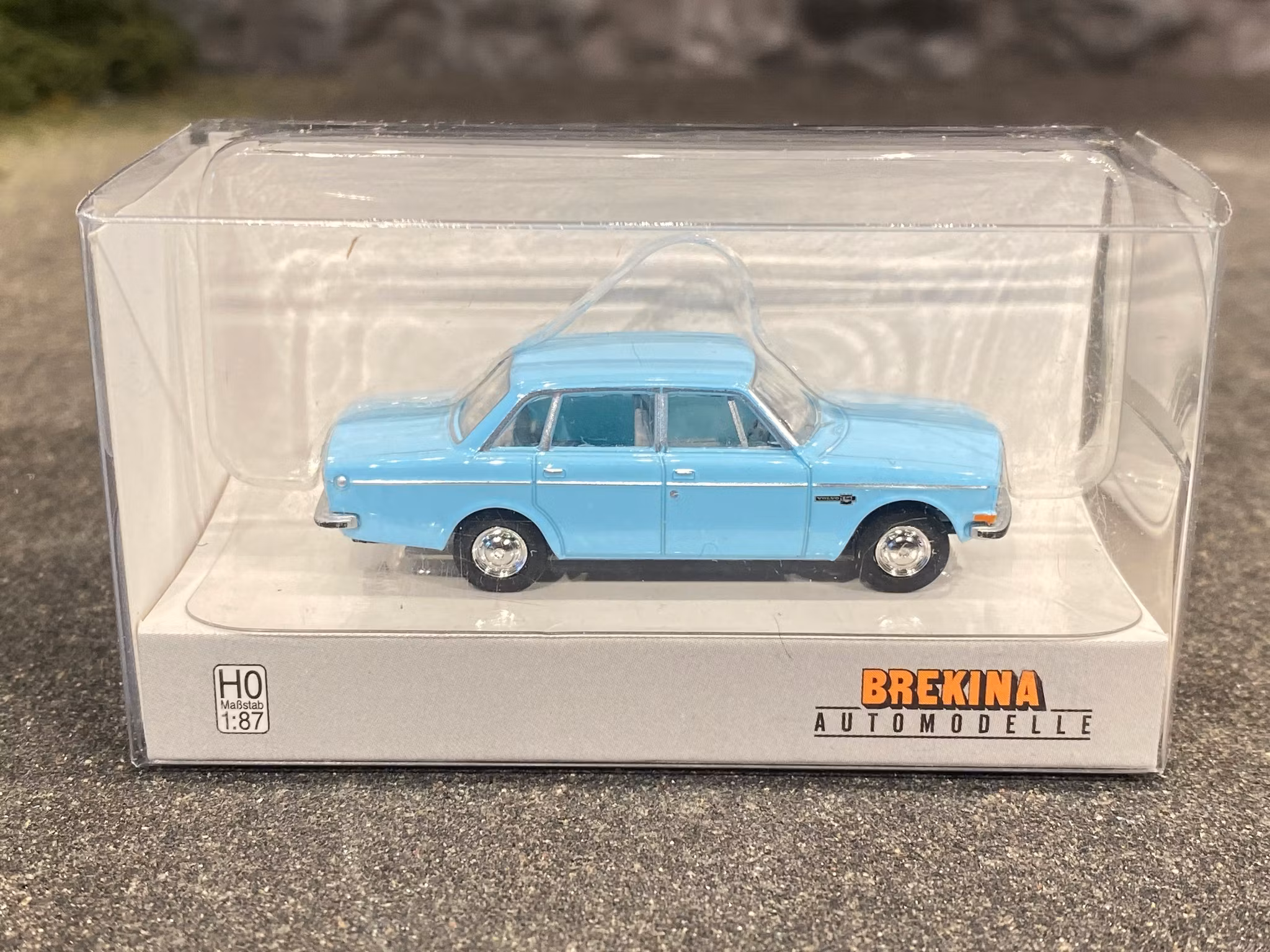 Skala 1/87 H0 - Volvo 144 (140), Light blue fr Brekina