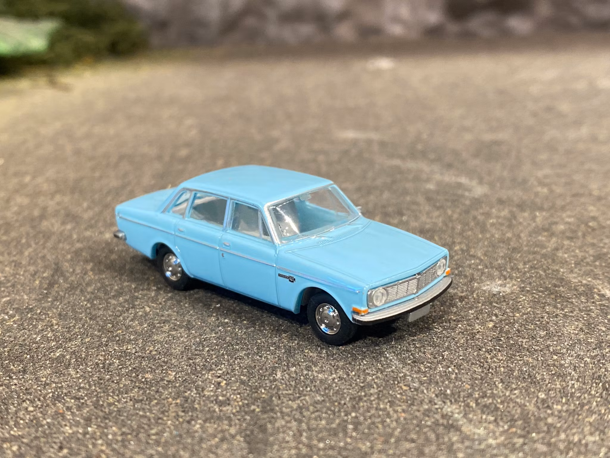 Skala 1/87 H0 - Volvo 144 (140), Light blue fr Brekina