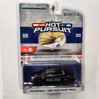Skala 1/64 Greenlight, "Hot Pursuit" Chevrolet Tahoe Police Pursuit Vehicle 21' Virginia