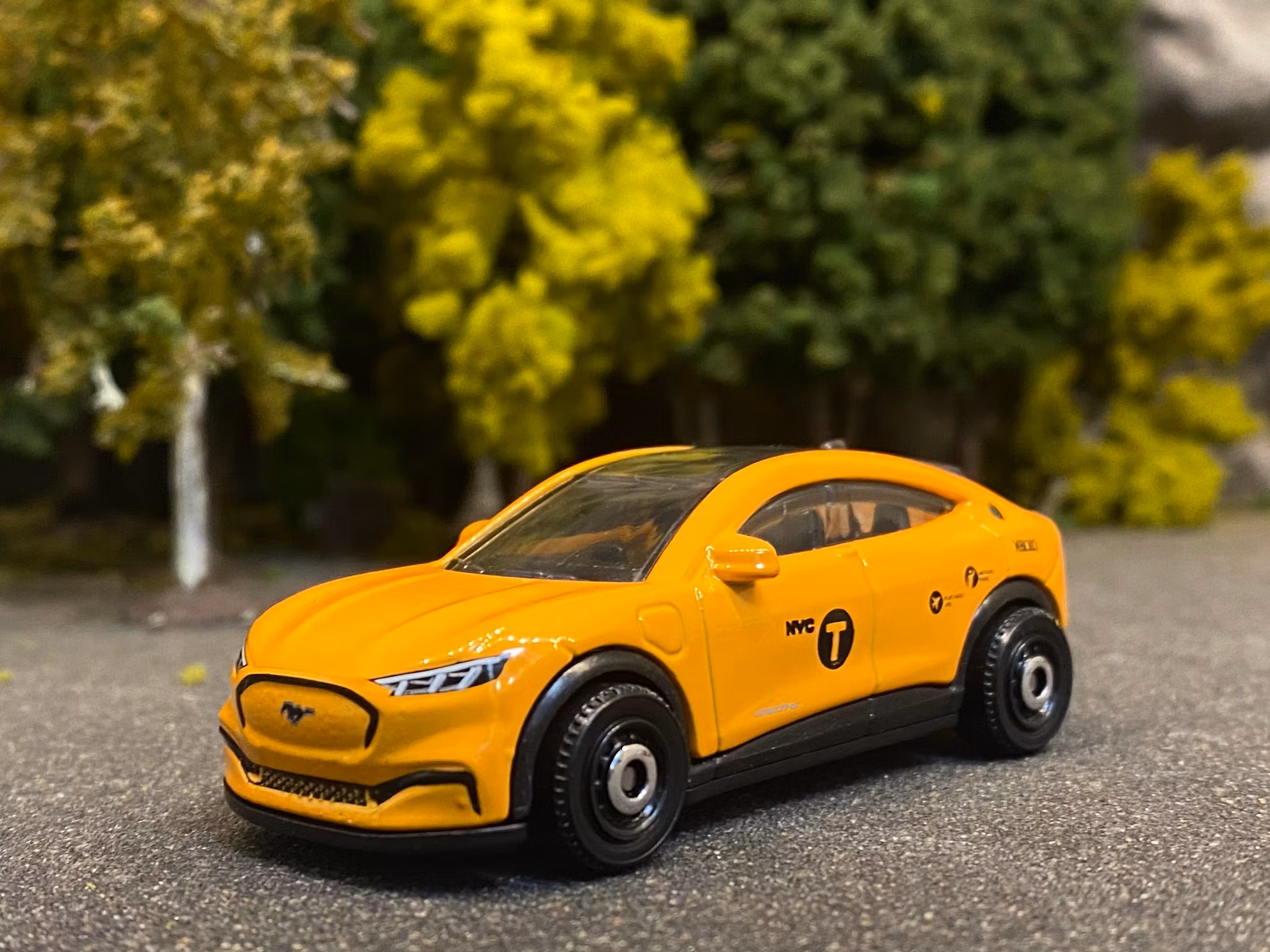 Skala 1/64 Matchbox 70 years - 2021 Ford Mustang Mach-E, NY Cab/Taxi