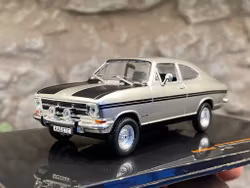 Skala 1/43 - Opel Kadett B Coupe Rallye 67' Silver fr IXO-models