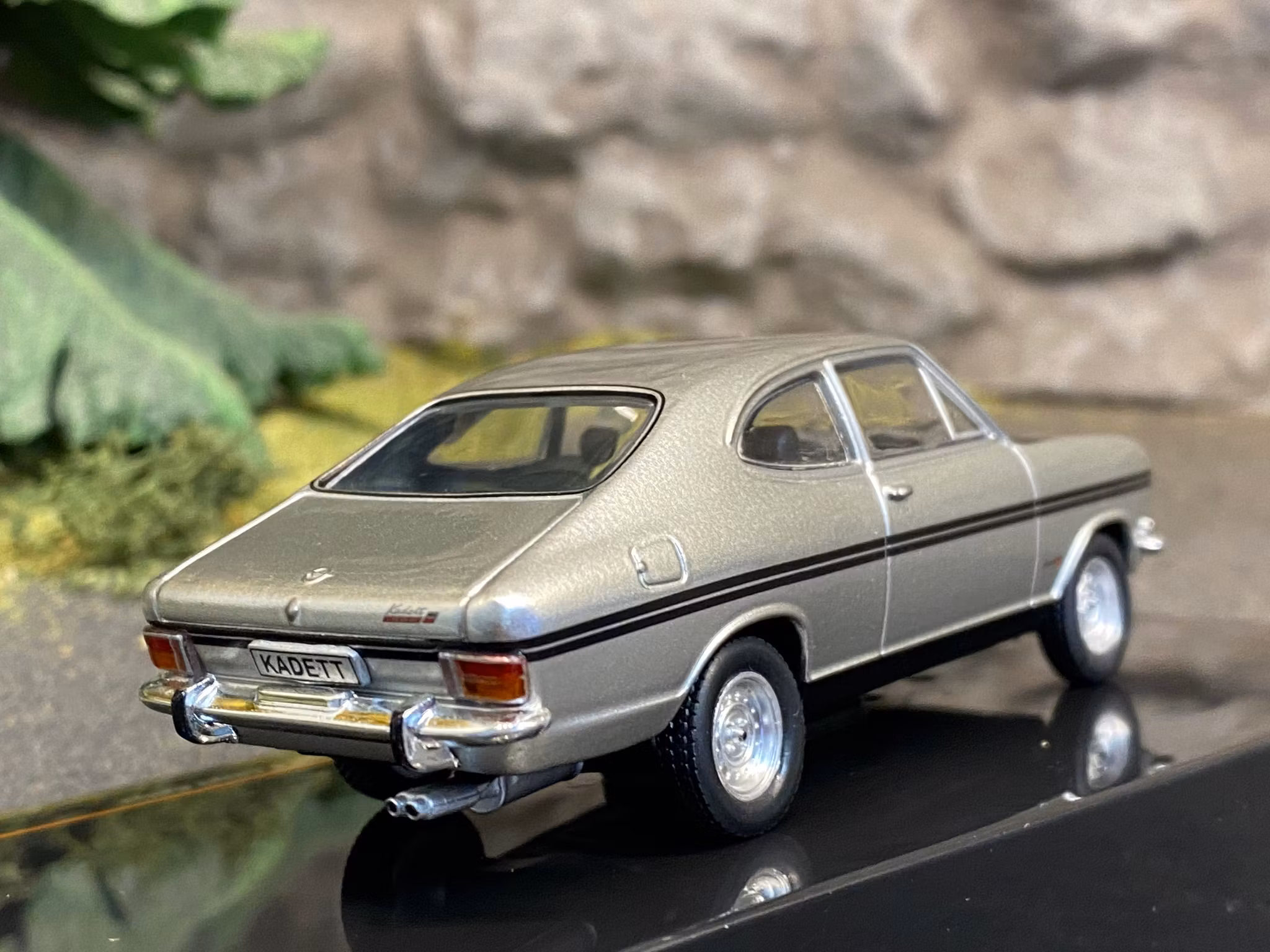 Skala 1/43 - Opel Kadett B Coupe Rallye 67' Silver fr IXO-models