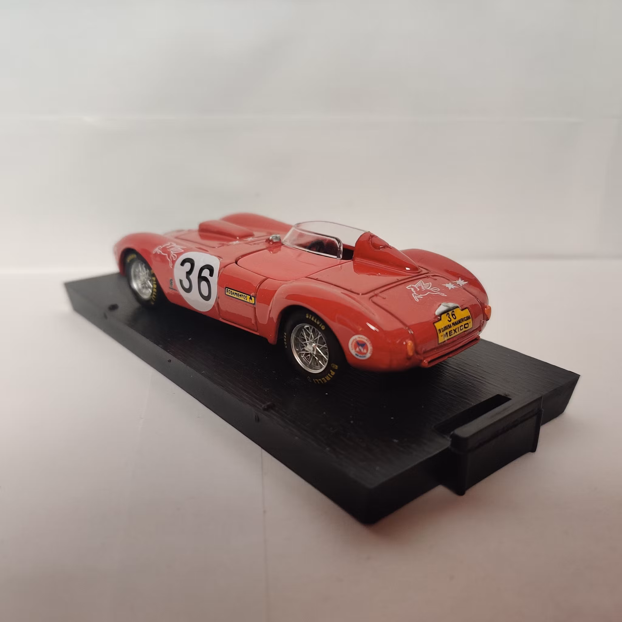 Skala 1/43 Alfa Romeo 33TT12 (1975)  fr Magazine Models