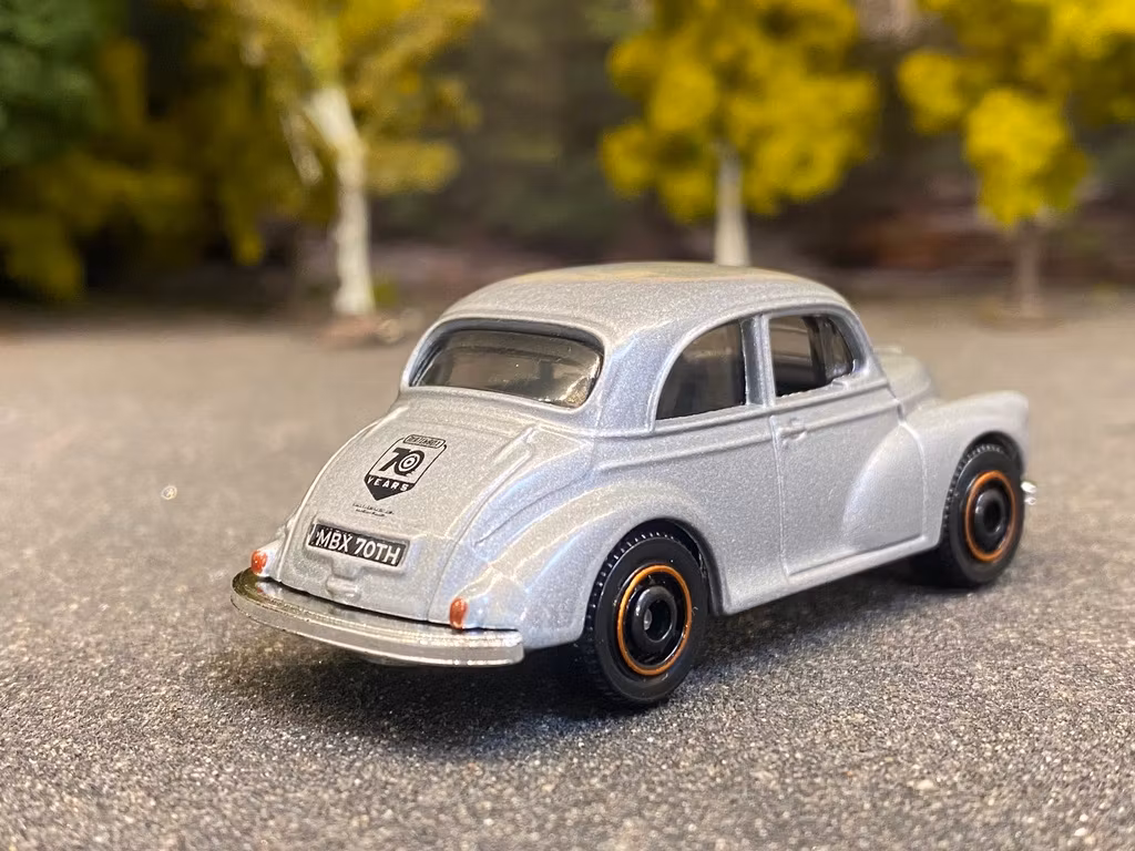 Skala 1/64 Matchbox "70-years"  Morris Minor Saloon