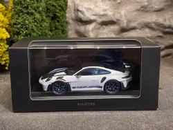 Skala 1/43 PORSCHE 911(992) GT3 RS, Ice grey fr SPARK Nr 152 of 2022