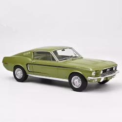 Skala 1/12 Ford Mustang Fastback GT 1968 Light Green Metallic fr Norev (122704)