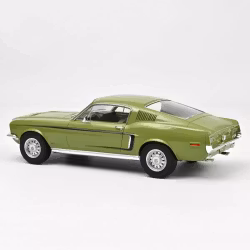 Skala 1/12 Ford Mustang Fastback GT 1968 Light Green Metallic fr Norev (122704)