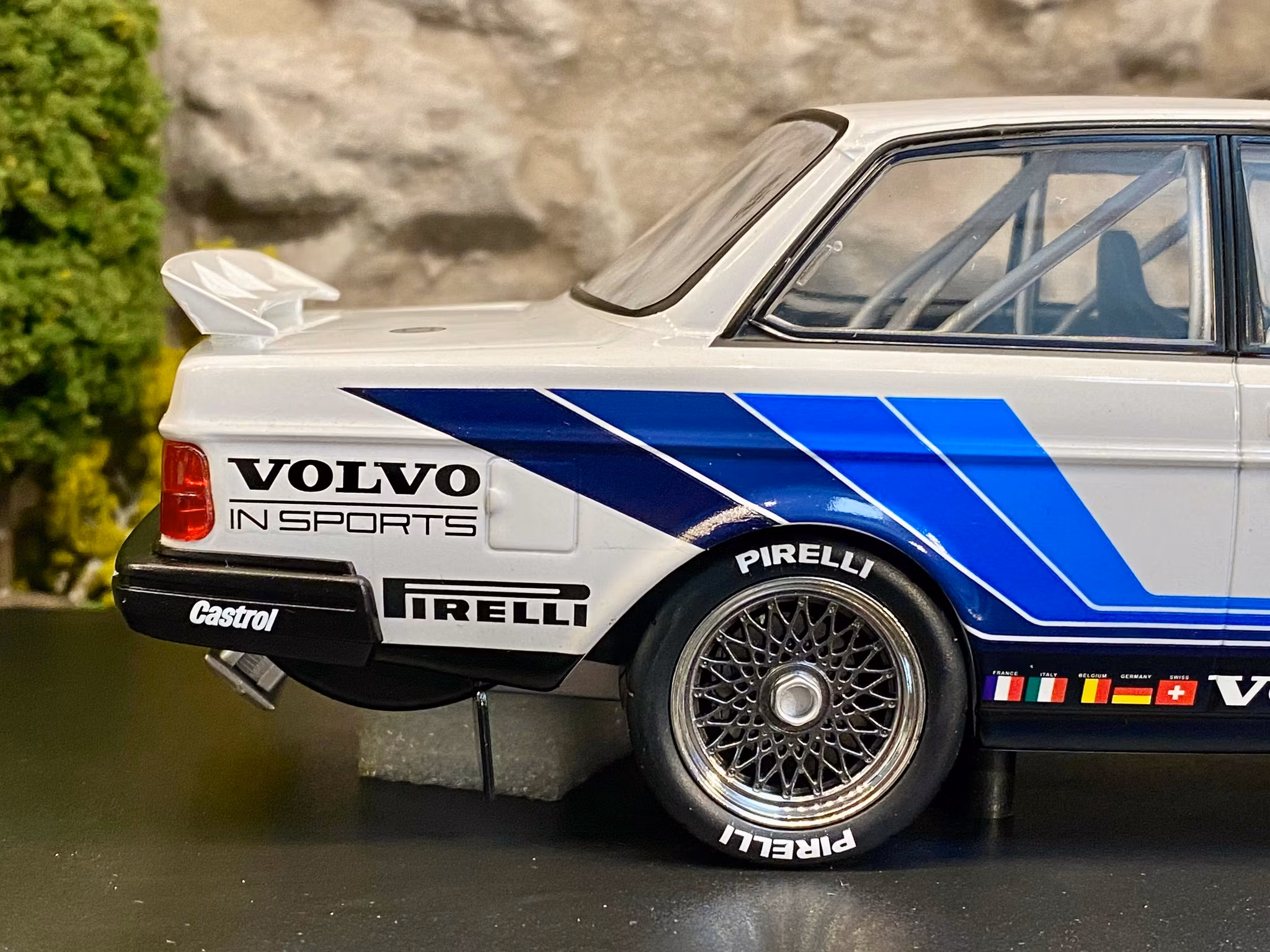 Skala 1/18 VOLVO 240 Turbo #1 Nordica ETCC, A Olofsson fr IXO Models