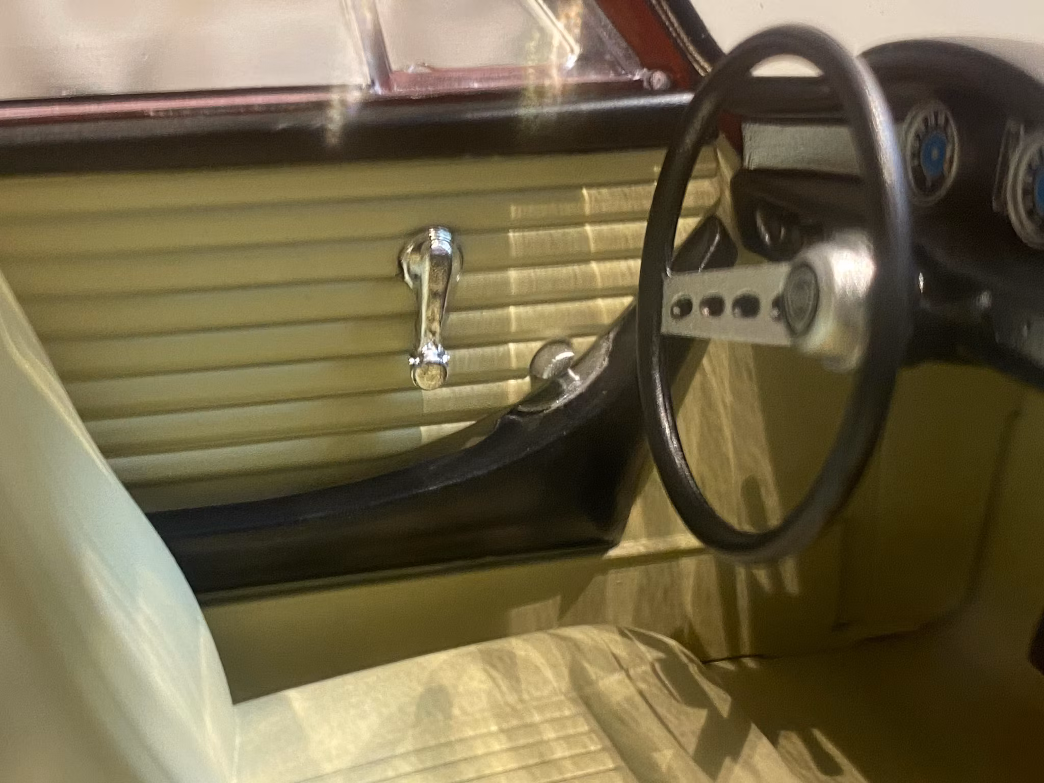 Skala 1/18 Volvo P1800 1961, Red fr Norev