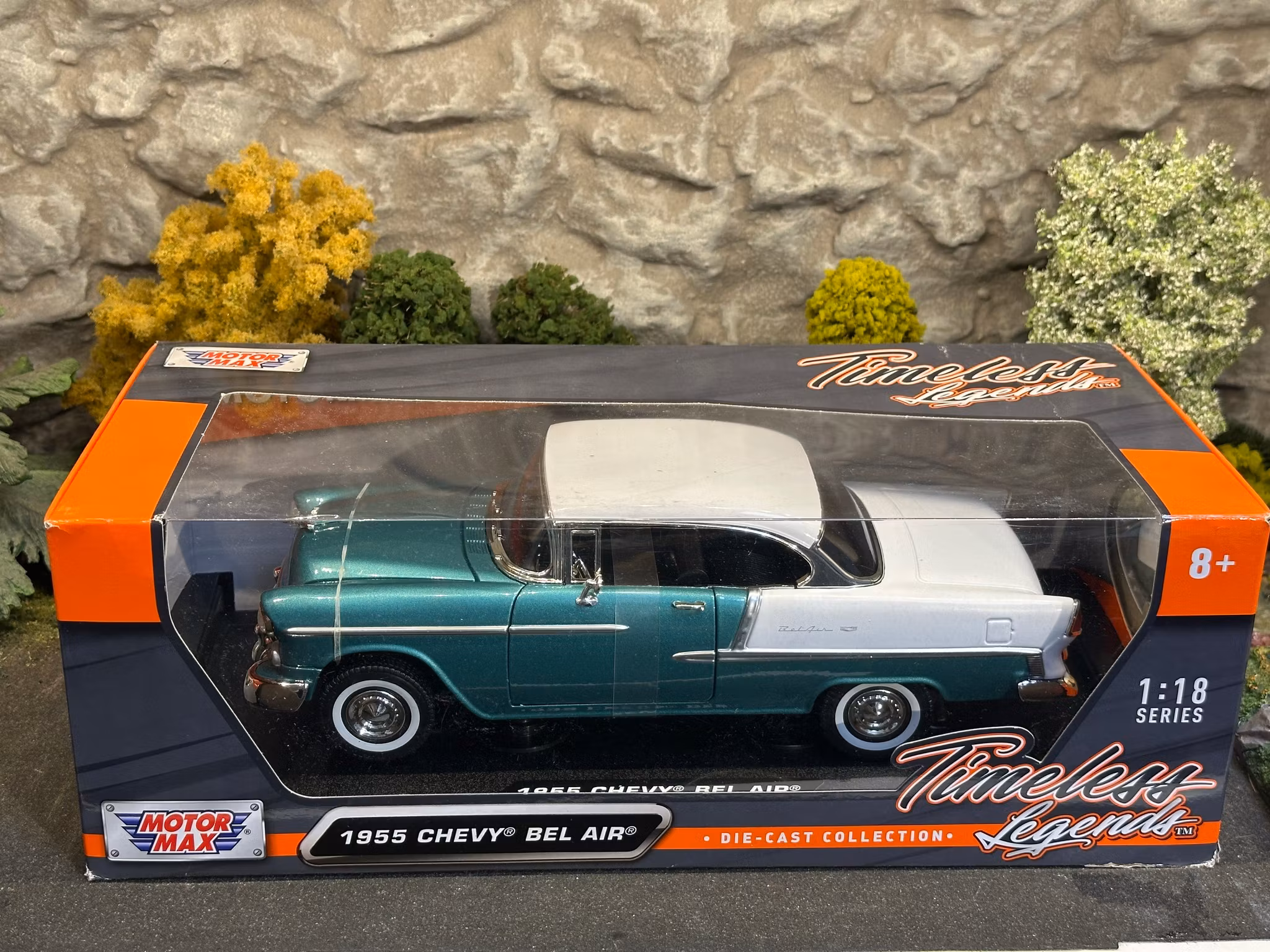 Skala 1/18 1955 Chevy Bel Air fr MotorMax - Lätt krockad förpackning