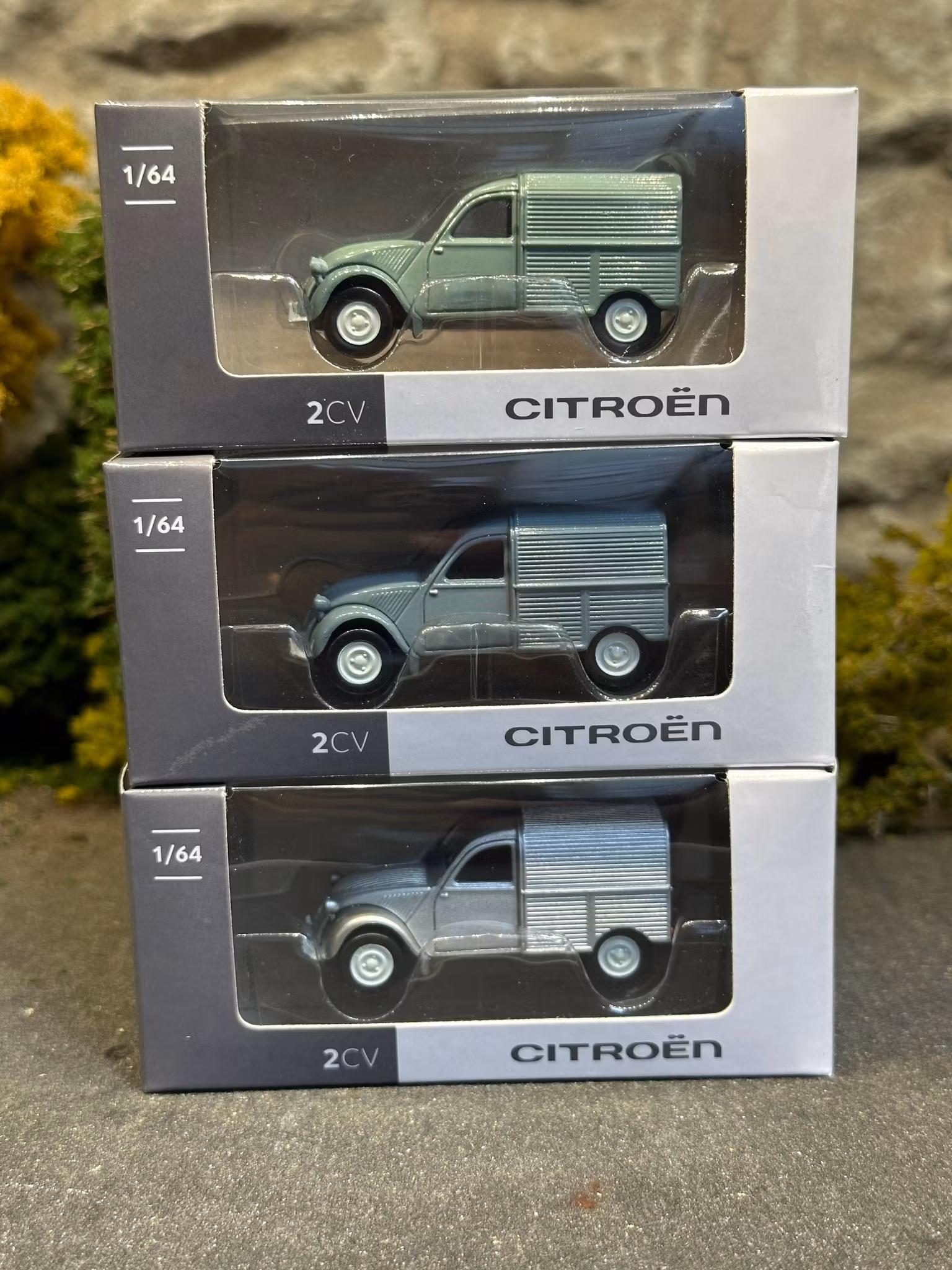 Skala 1/64 Citroen 2CV Fourgonette, green-gray fr NOREV