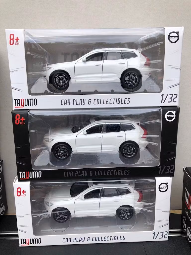 Skala 1/32 Volvo XC60, Vit, Vit kartong, från Tayumo