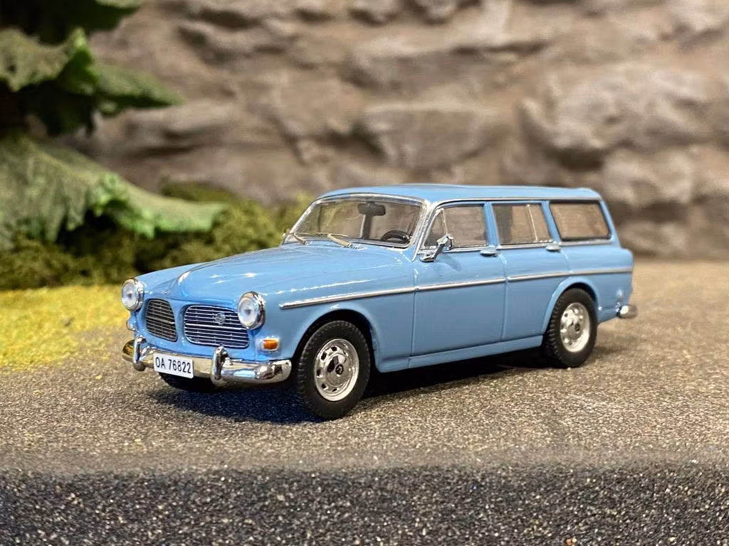 Skala 1/43 Exclusive: VOLVO 220 AMAZON 66' TRIPLE 9 Lim Edition, 1 of 1008 pcs