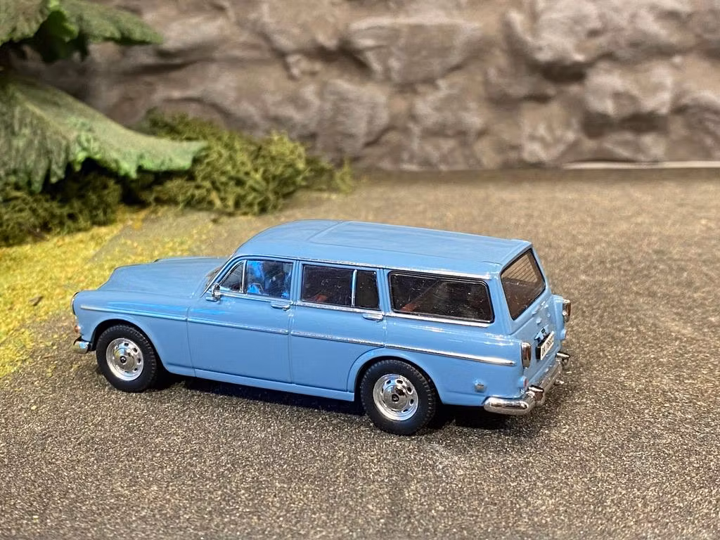 Skala 1/43 Exclusive: VOLVO 220 AMAZON 66' TRIPLE 9 Lim Edition, 1 of 1008 pcs