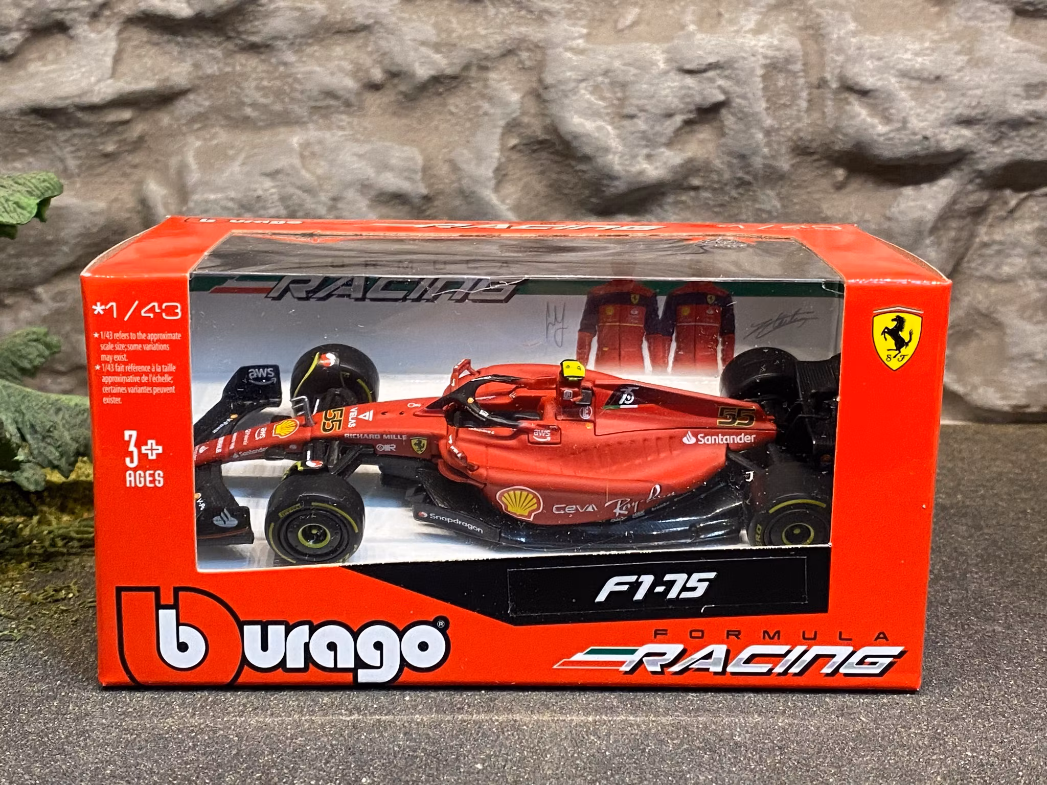 Skala 1/43 Scuderia Ferrari F1 - 75 #55 C.Sainz fr Bburago 36832 #55