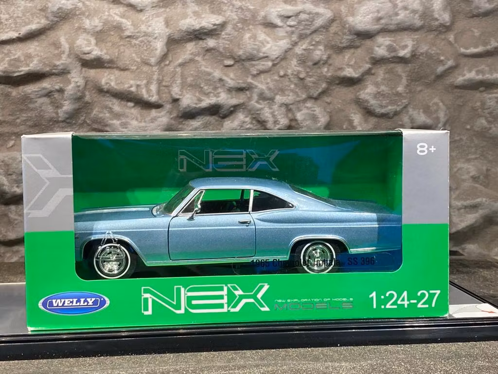 Skala 1/24: Chevrolet Impala SS 396 65' fr Welly Nex Models