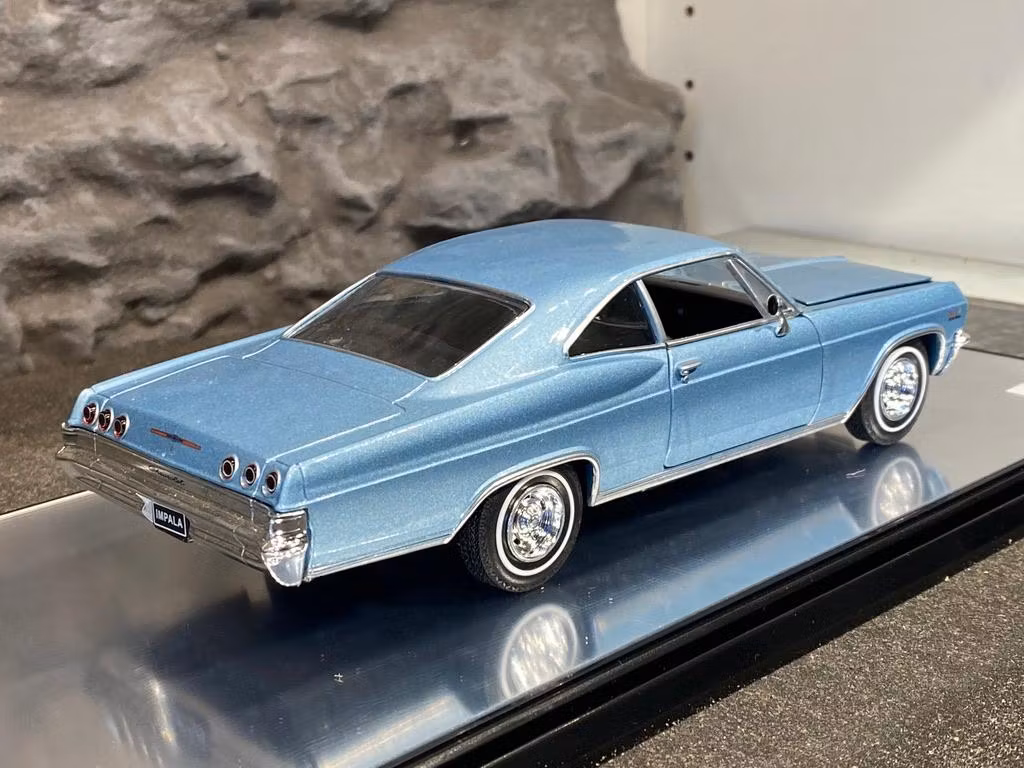Skala 1/24: Chevrolet Impala SS 396 65' fr Welly Nex Models