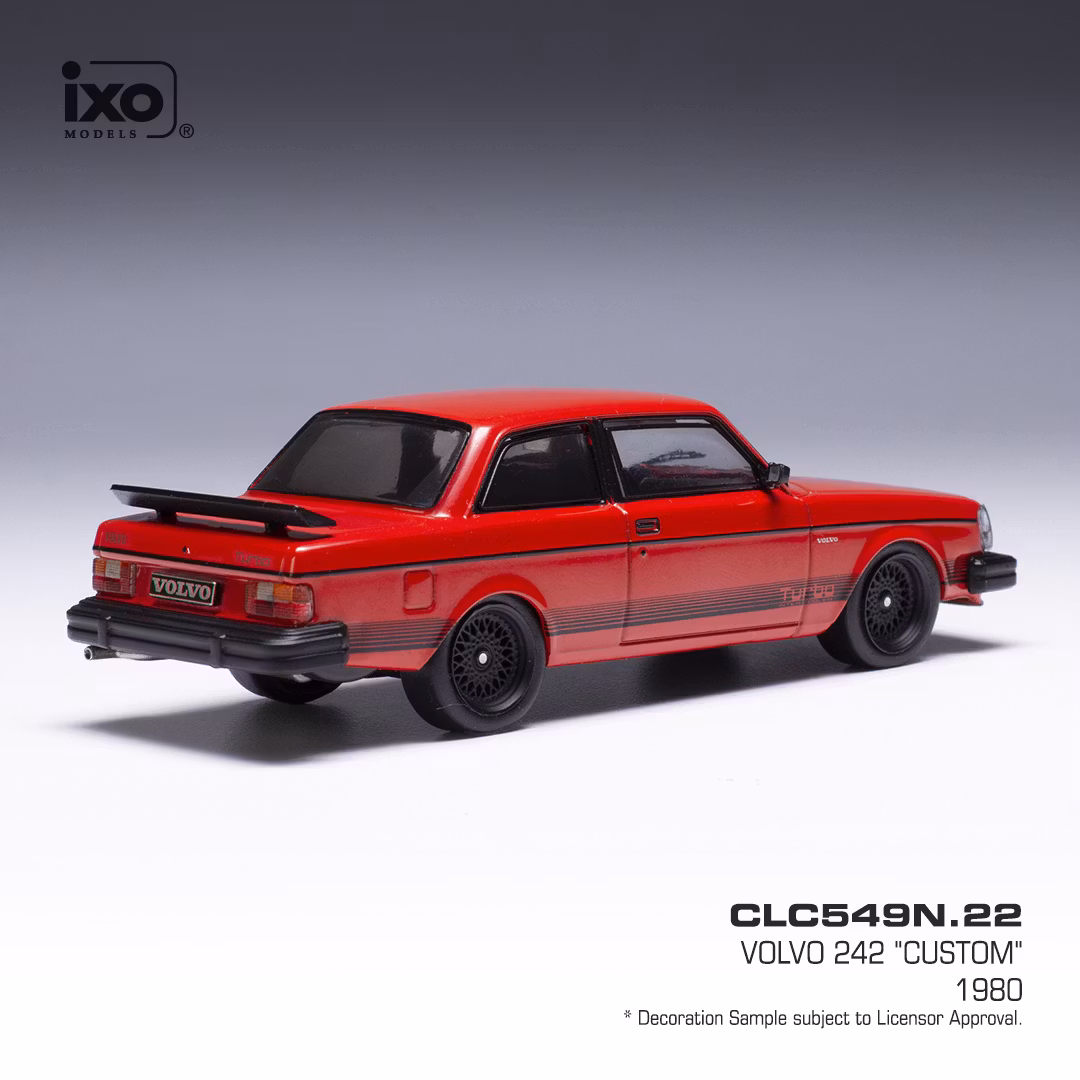 Skala 1/43 Volvo 242 (240) Custom, red, 1980' fr IXO Models