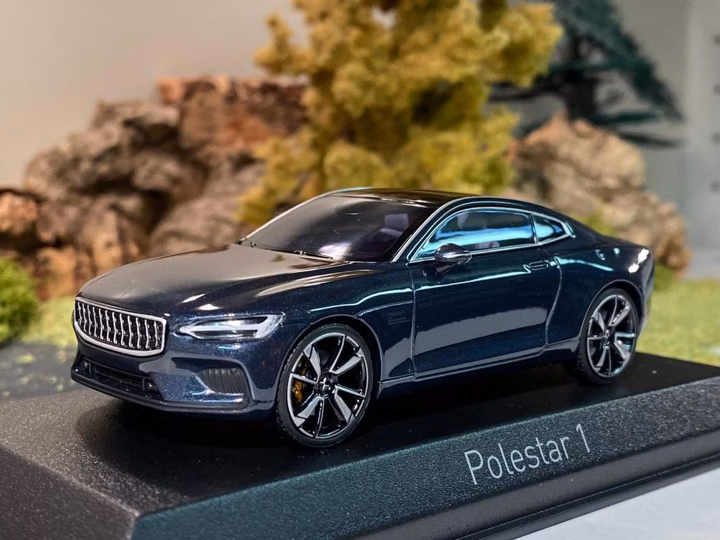 Skala 1/43: POLESTAR 1, Midnatts Blå 2020, från NOREV
