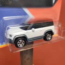 Skala 1/64 MATCHBOX - UK - LAND ROVER DEFENDER 90 (2020)