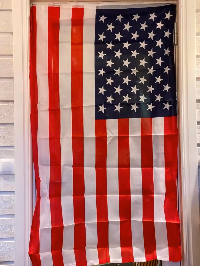 Amerikansk flagga i Polyester 3 x 5 fot (ca 91 cm x 150 cm) USA